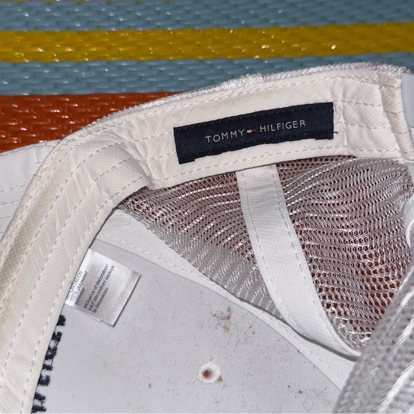 Tommy Hilfiger White Cap Hat Men Size (Worn Dirty Look) - Picture 4 of 5